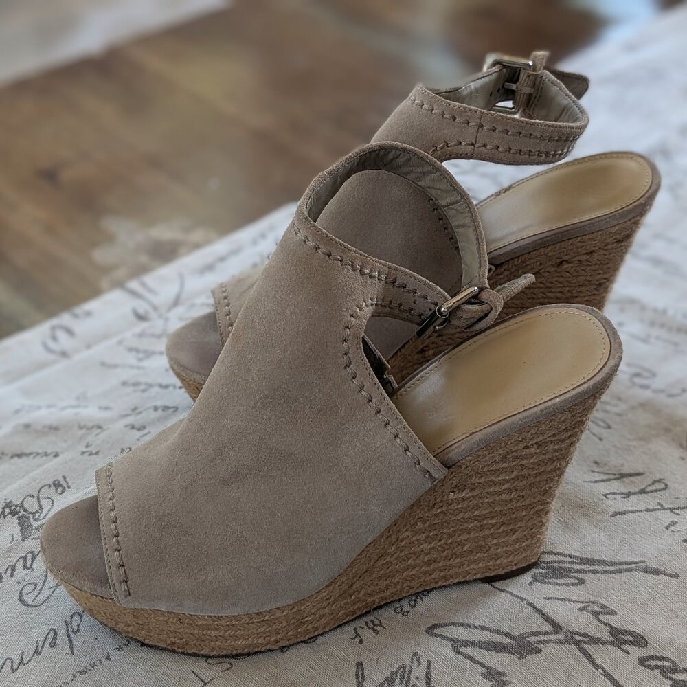 Marc Fisher - Hunny Platform Wedge Sandals